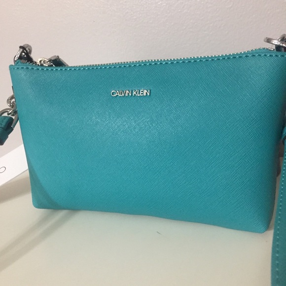 Calvin Klein crossbody, NWT